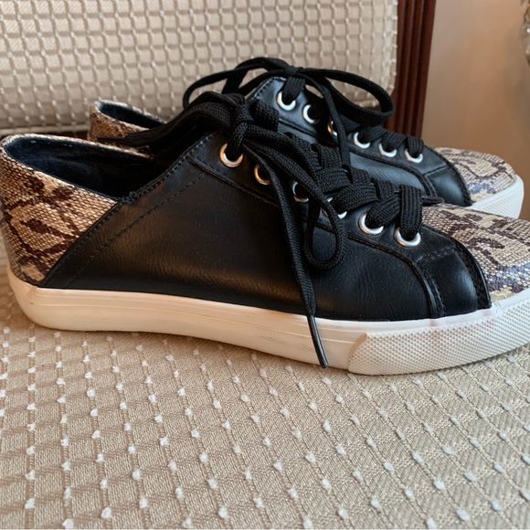 Black and python sneakers - Picture 2 of 5